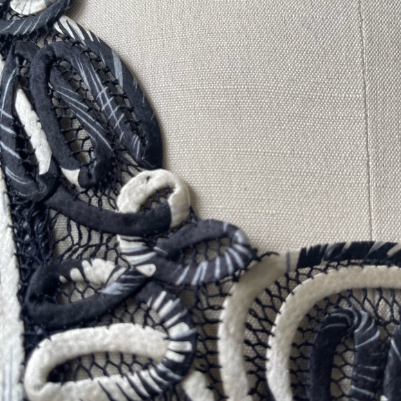 Leifsdottir Silk Top - Picture 5 of 6